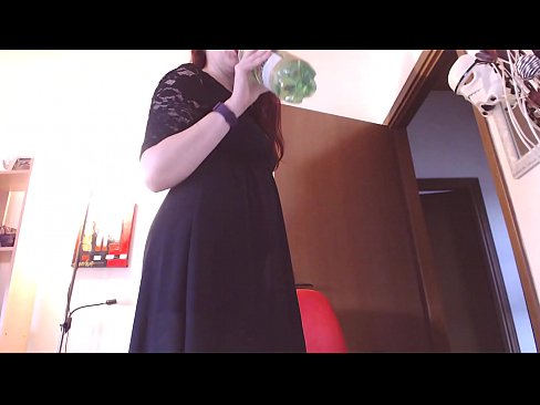 ❤️ Pakļāvīga verdzene, kurai patīk netīras un sulīgas biksītes, ir spiesta masturbēt pēc šī video noskatīšanās! ❌ Porno pie mums